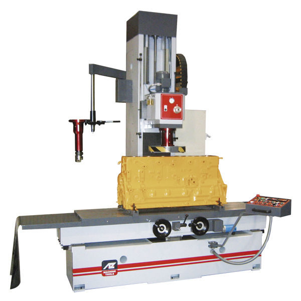 Высокоточный быстропереналаживаемый расточный станок для ремонта блоков цилиндров двигателей AZ VB-260M Высокоточный быстропереналаживаемый расточный станок для ремонта блоков цилиндров двигателей AZ VB-260M