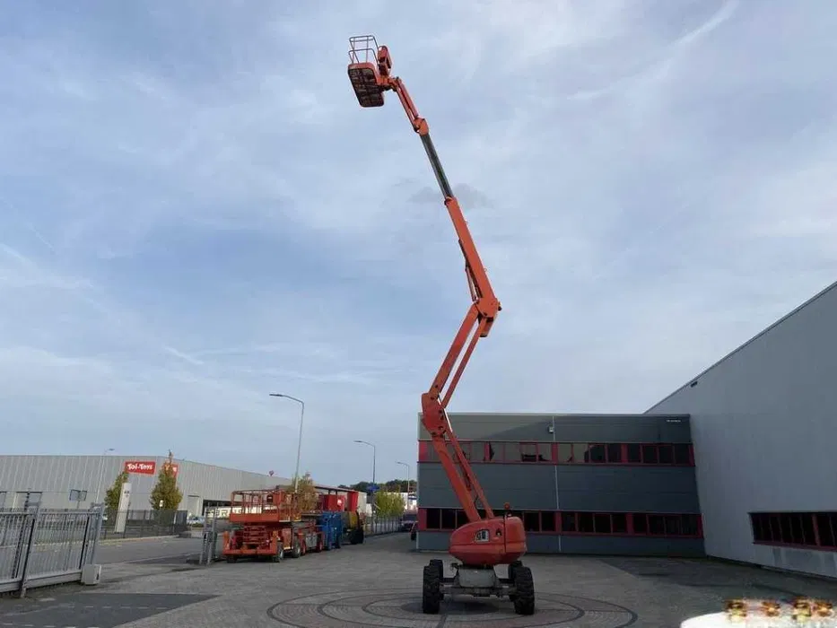 Колінчастий підйомник Manitou 160ATJ 4x4 Колінчастий підйомник Manitou 160ATJ 4x4