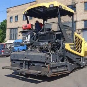 Асфальтоукладальник гусеничний BOMAG BF 700 C-2