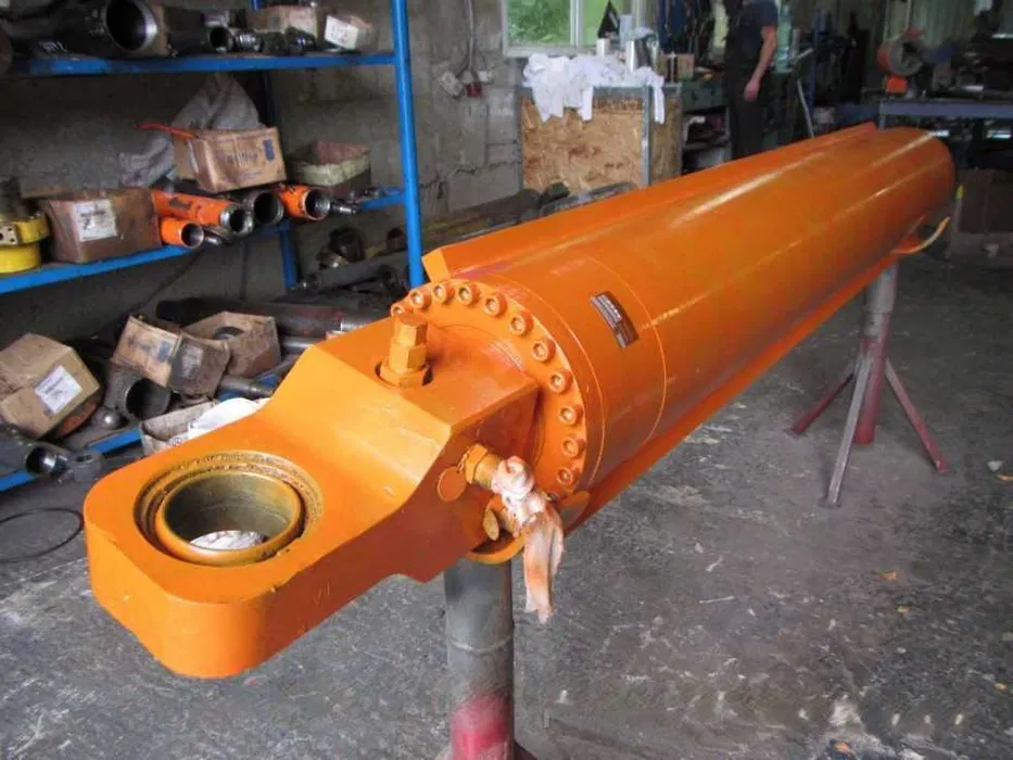 Гидроцилиндр для автокрана