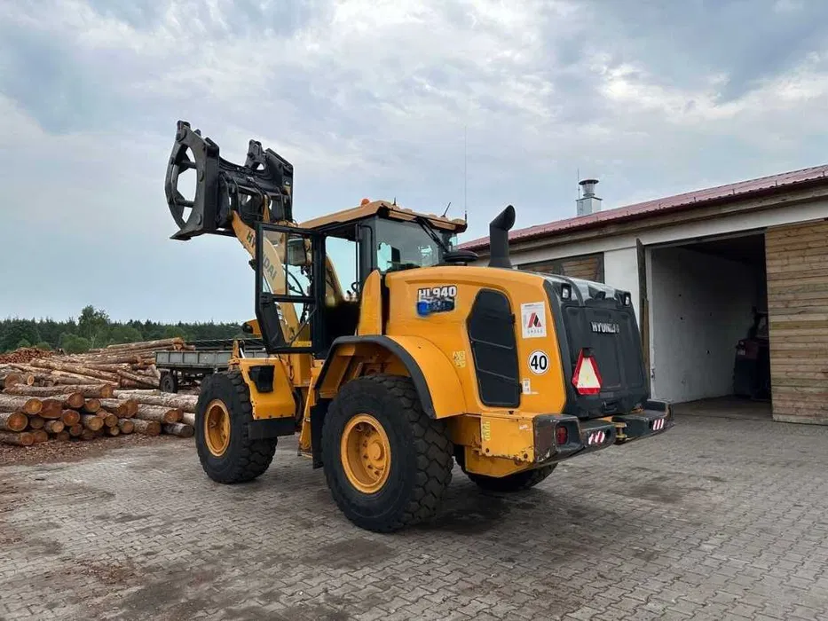 Фронтальний погрузчик Hyundai HL 940